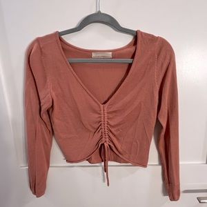 Long sleeve light pink/ mauve cropped urban outfitters top size small